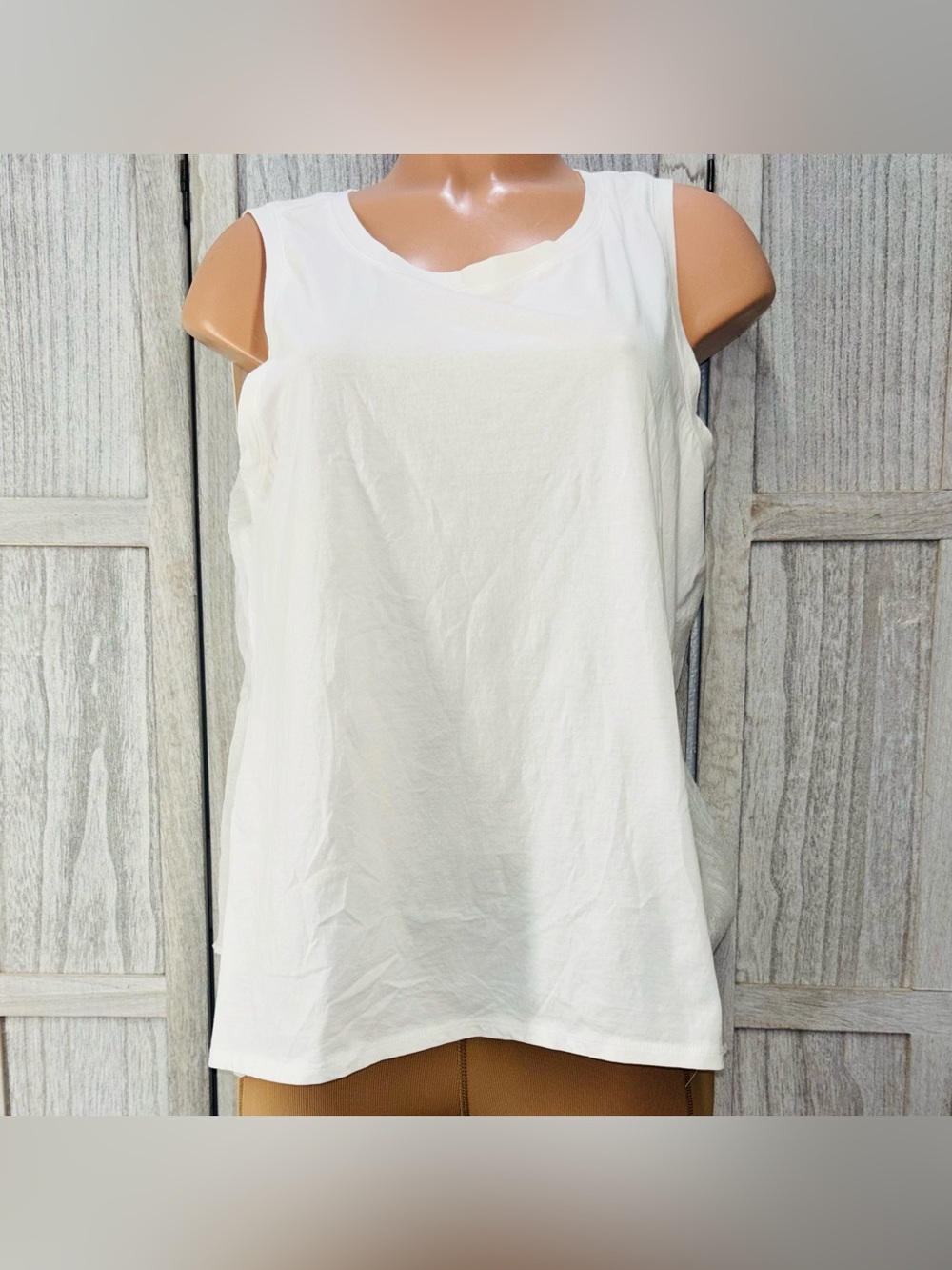 CeCe White Sleeveless Tank Top